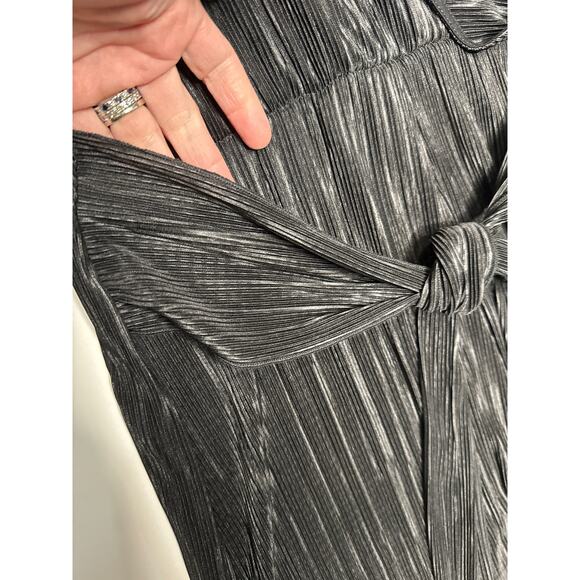 ASOS DESIGN plisse wrap tie romper short sleeves black size 12 - Picture 11 of 12